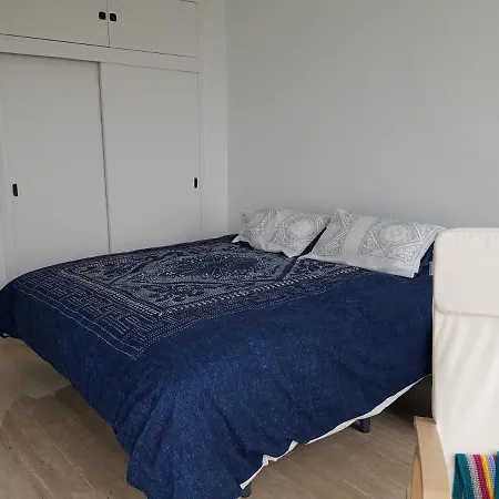 Ventana A Playas Y Acantilados De Conil Appartement *